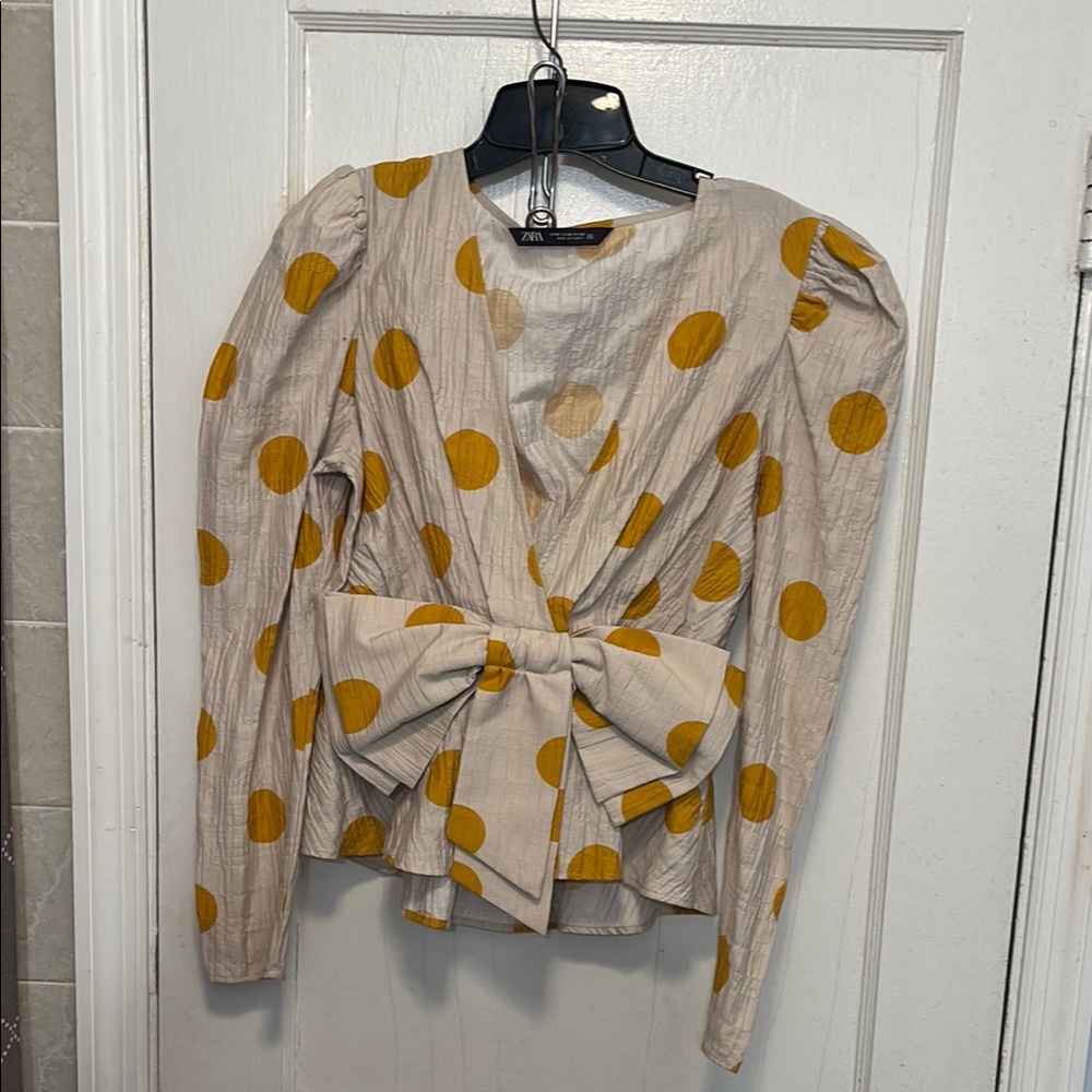 Zara White and Yellow Puff Sleeve Blouse with Tie Front